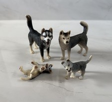 2007 Schleich Husky Dog Family